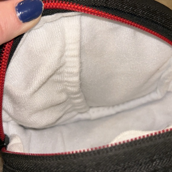 Beats by Dr. Dre White Headphones Solo HD - Picture 9 of 11